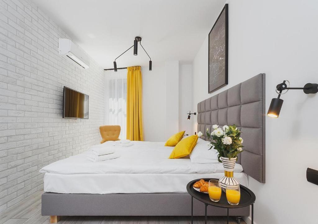 Golden Honey Apartament